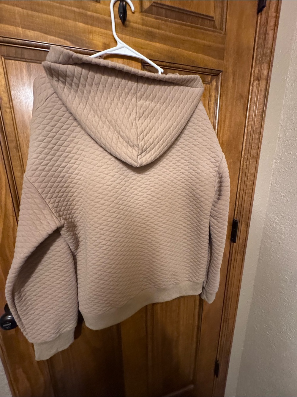 Amazon Women’s Quilted Hooded Pullover Sweater - Tan - Picture 5 of 6